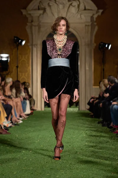 Look 6